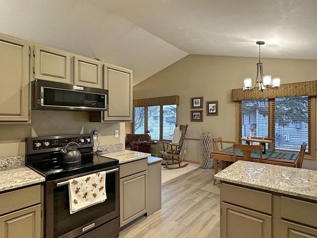 3806 Goldenrod Place, Janesville, WI 53546