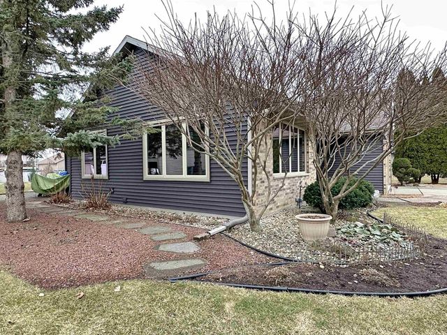 3806 Goldenrod Place, Janesville, WI 53546