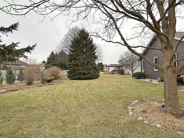 3806 Goldenrod Place, Janesville, WI 53546