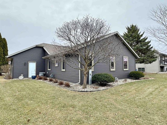 3806 Goldenrod Place, Janesville, WI 53546
