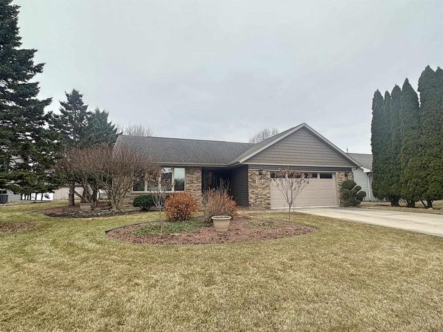 3806 Goldenrod Place, Janesville, WI 53546