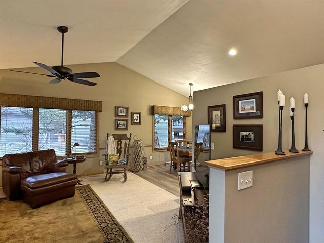 3806 Goldenrod Place, Janesville, WI 53546