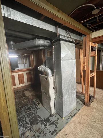 5570 Farmbrook Street, Detroit, MI 48224