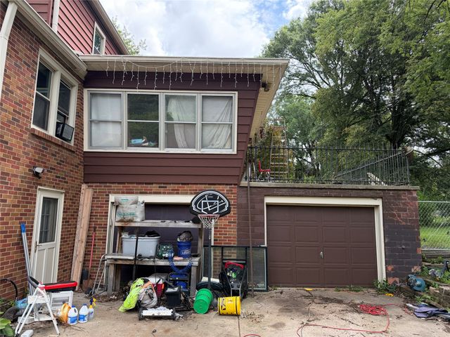 1612 Highview Drive, Des Moines, IA 50315