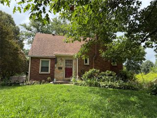 1612 Highview Drive, Des Moines, IA 50315