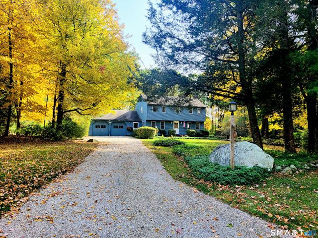 10 Shingle Mill Drive, Canton, CT 06019