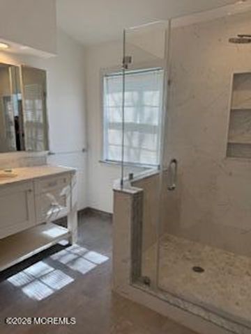 325 Towne Drive 11-5, Manalapan, NJ 07726