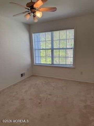 325 Towne Drive 11-5, Manalapan, NJ 07726