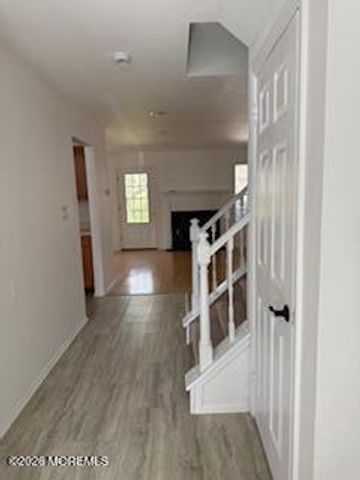 325 Towne Drive 11-5, Manalapan, NJ 07726