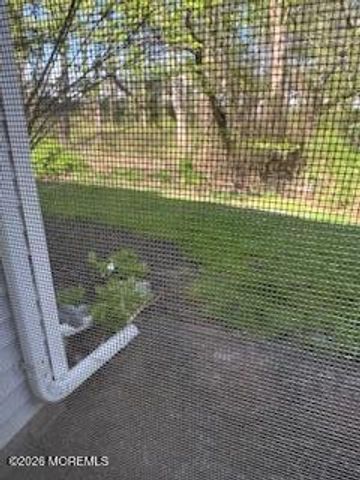 325 Towne Drive 11-5, Manalapan, NJ 07726