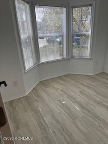 325 Towne Drive 11-5, Manalapan, NJ 07726