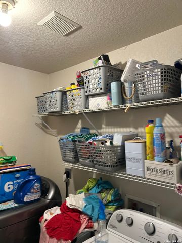 10058 Sungate Park, San Antonio, TX 78245