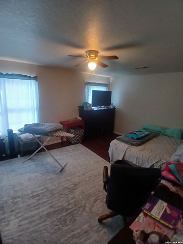 10058 Sungate Park, San Antonio, TX 78245