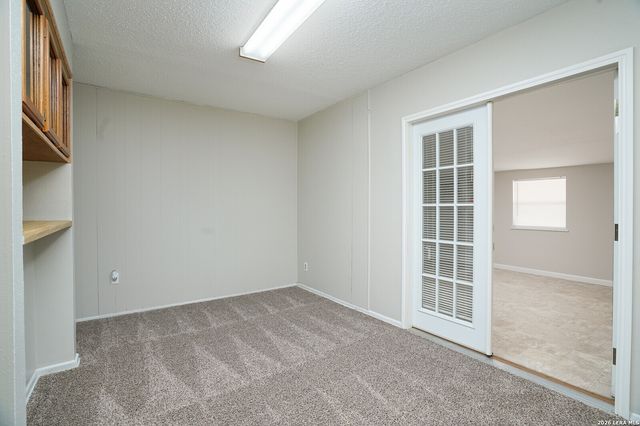 7019 GREENBERRY DR, San Antonio, TX 78227