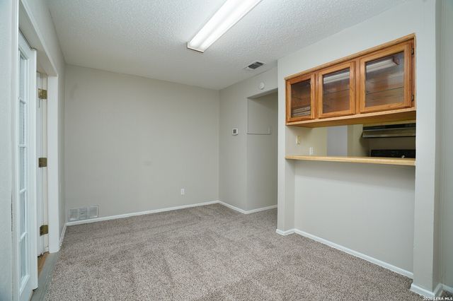 7019 GREENBERRY DR, San Antonio, TX 78227