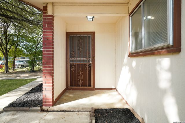 7019 GREENBERRY DR, San Antonio, TX 78227