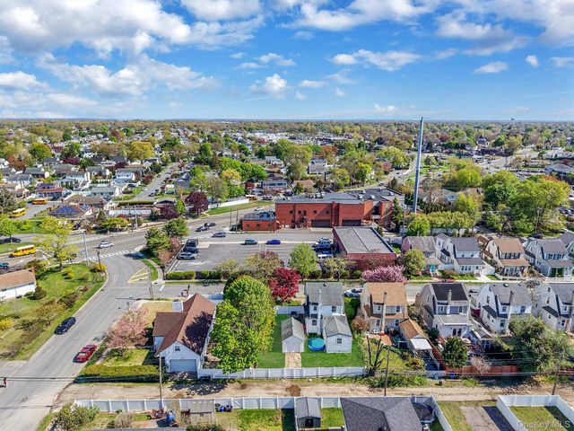 23 Evergreen Drive, Lindenhurst, NY 11757