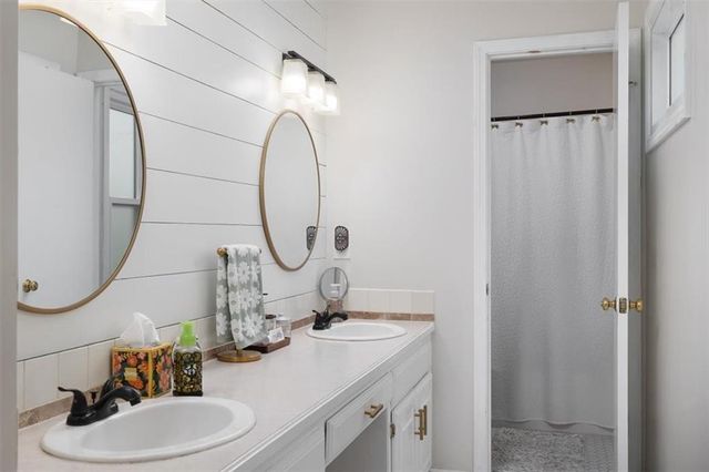 907 Andover Street, Lawrence, KS 66049