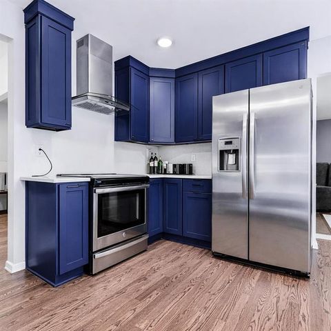 268 N Briar Ridge, Woodstock, GA 30189