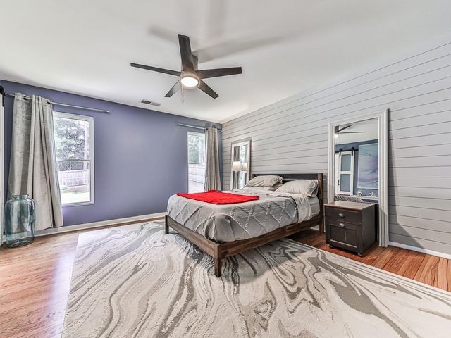 268 N Briar Ridge, Woodstock, GA 30189
