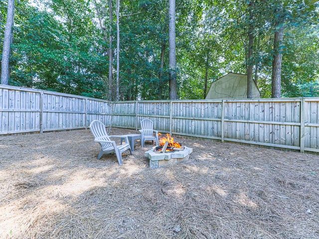 268 N Briar Ridge, Woodstock, GA 30189