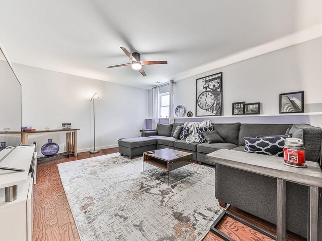 268 N Briar Ridge, Woodstock, GA 30189