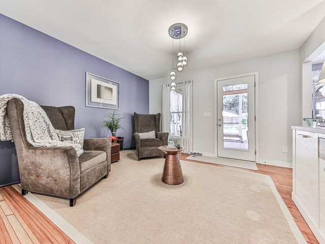 268 N Briar Ridge, Woodstock, GA 30189