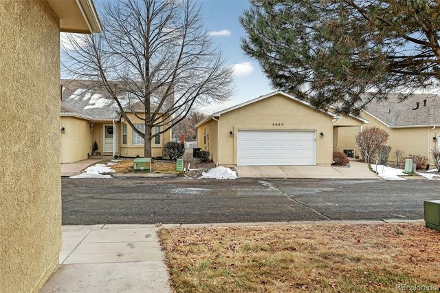 3361 Chestnut Glen Lane, Colorado Springs, CO 80918