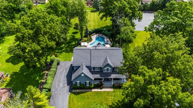 2733 N ELM Lane, Arlington Heights, IL 60004
