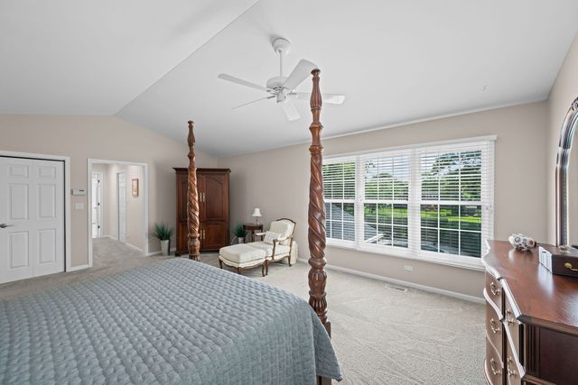 2733 N ELM Lane, Arlington Heights, IL 60004