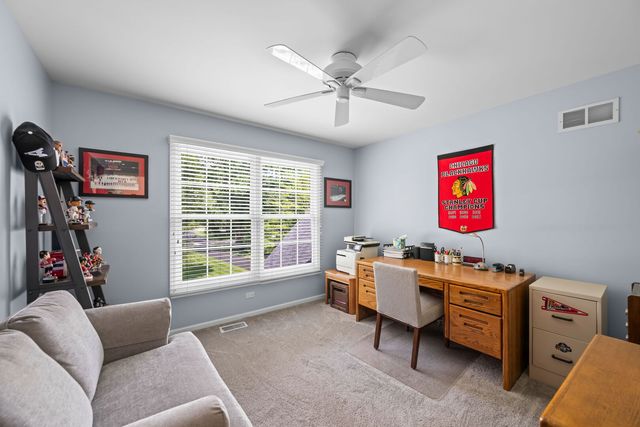 2733 N ELM Lane, Arlington Heights, IL 60004