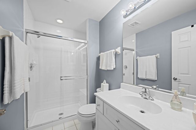 2733 N ELM Lane, Arlington Heights, IL 60004