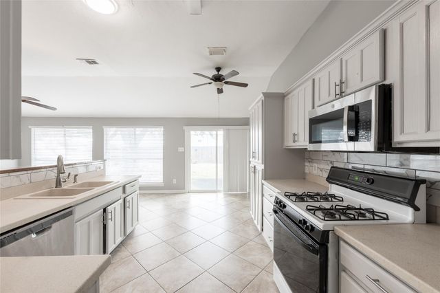 6307 Pleasant Stream Drive, Katy, TX 77449