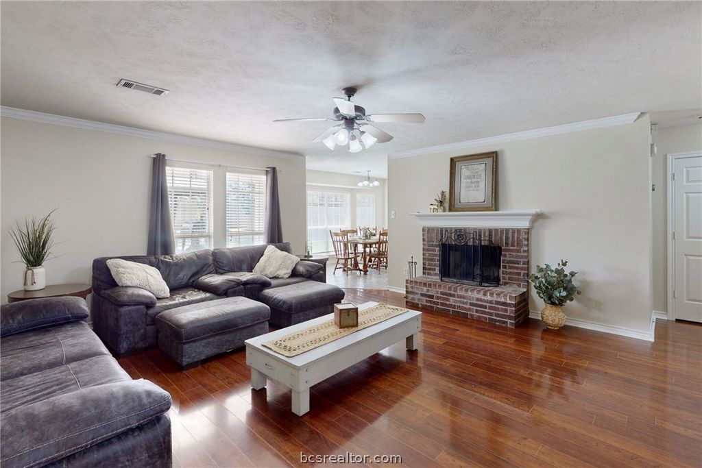1306 Mullins Loop N, College Station, TX 77845 — photo 5