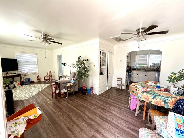 200 N B, Exeter, CA 93221