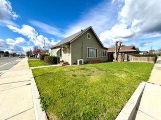 200 N B, Exeter, CA 93221