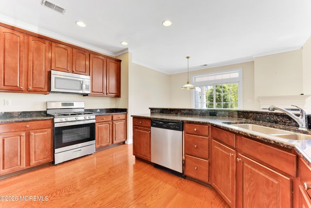 18 Skimmer Lane, Port Monmouth, NJ 07758
