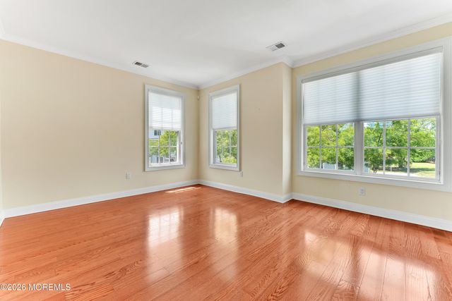 18 Skimmer Lane, Port Monmouth, NJ 07758