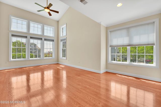 18 Skimmer Lane, Port Monmouth, NJ 07758