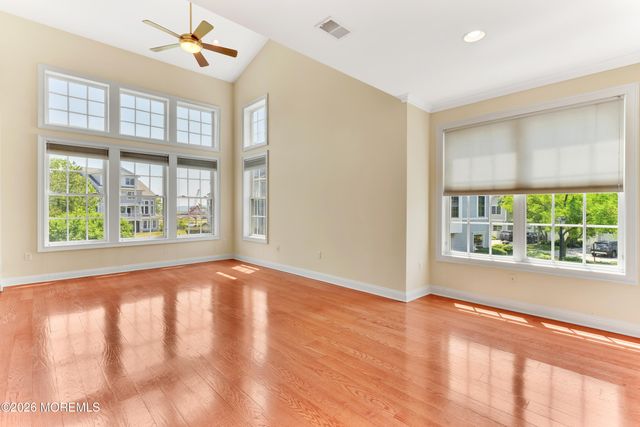 18 Skimmer Lane, Port Monmouth, NJ 07758