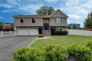 41 Strickland Ave, Little Falls Twp., NJ 07424