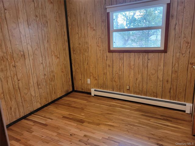 71 Cayuga Avenue, South Setauket, NY 11720