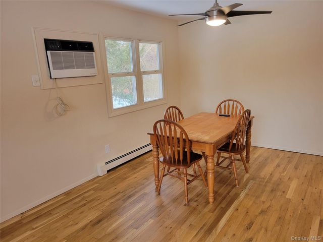 71 Cayuga Avenue, South Setauket, NY 11720