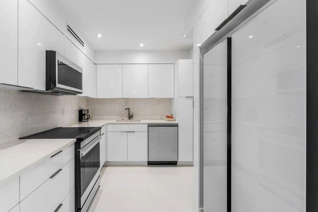 2780 S Ocean Boulevard 805, Palm Beach, FL 33480