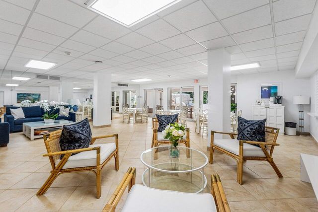 2780 S Ocean Boulevard 805, Palm Beach, FL 33480