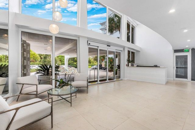 2780 S Ocean Boulevard 805, Palm Beach, FL 33480