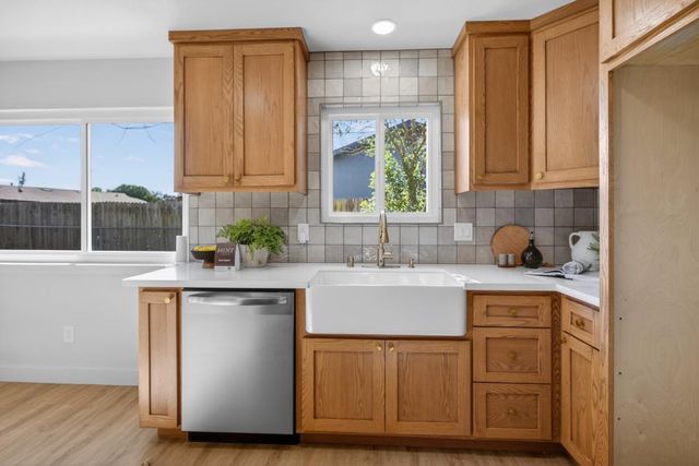 4104 Worthington Dr, North Highlands, CA 95660