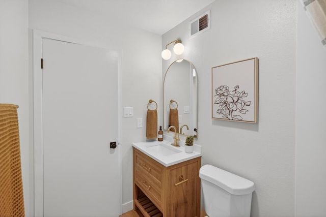 4104 Worthington Dr, North Highlands, CA 95660