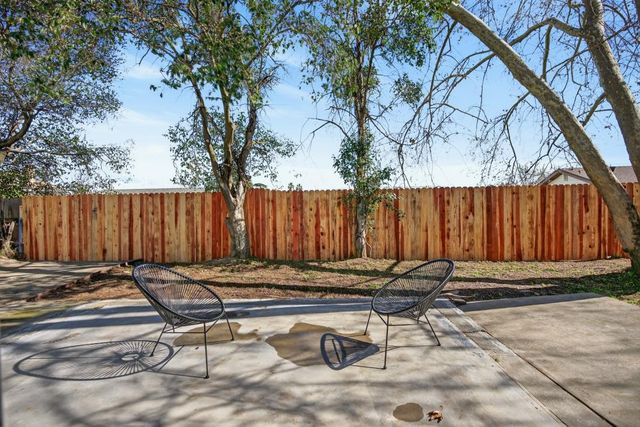 4104 Worthington Dr, North Highlands, CA 95660