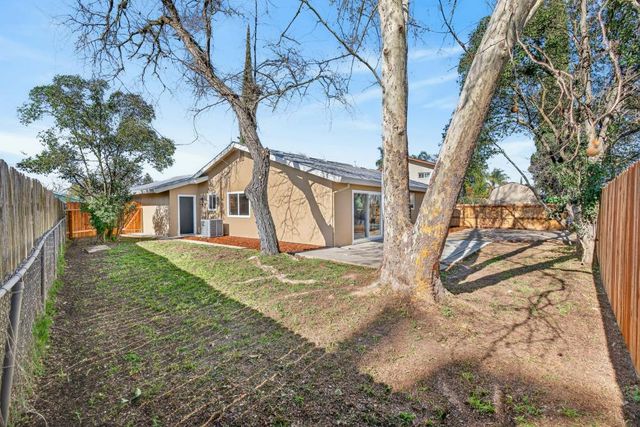 4104 Worthington Dr, North Highlands, CA 95660